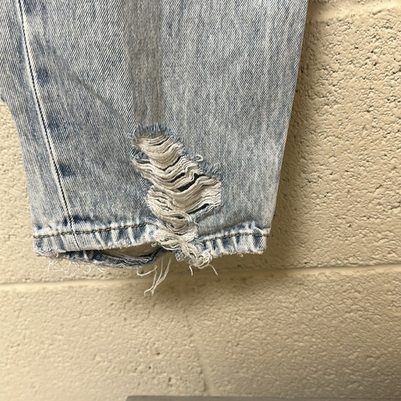 Maurice’s KanCan Distressed Jeans - Picture 3 of 8